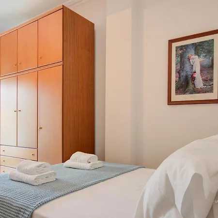 Sunray Apartment, Vesta Philoxenia Apartment *